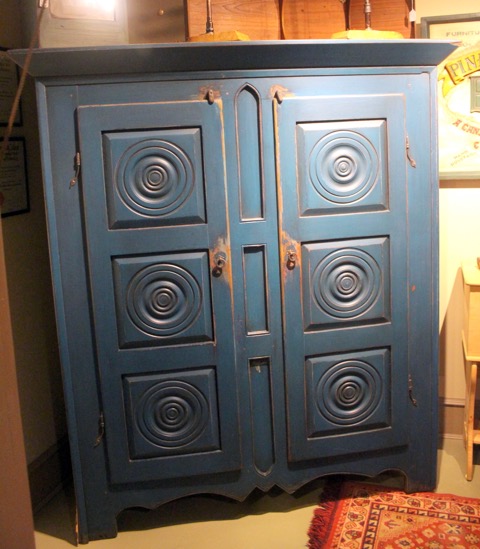 Steve Archer from Bragg Creek Alberta is a designer by trade, custom builder by passion.